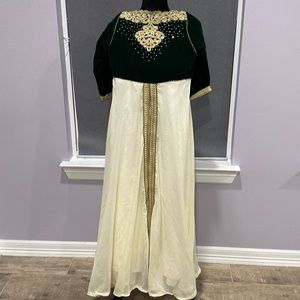 Medieval dress